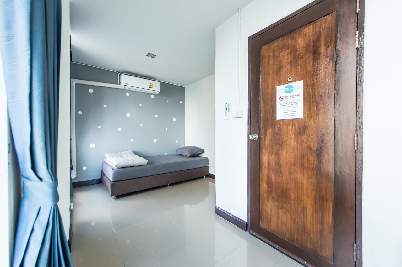 Full stop. Hostel Chiang Mai Esterno foto