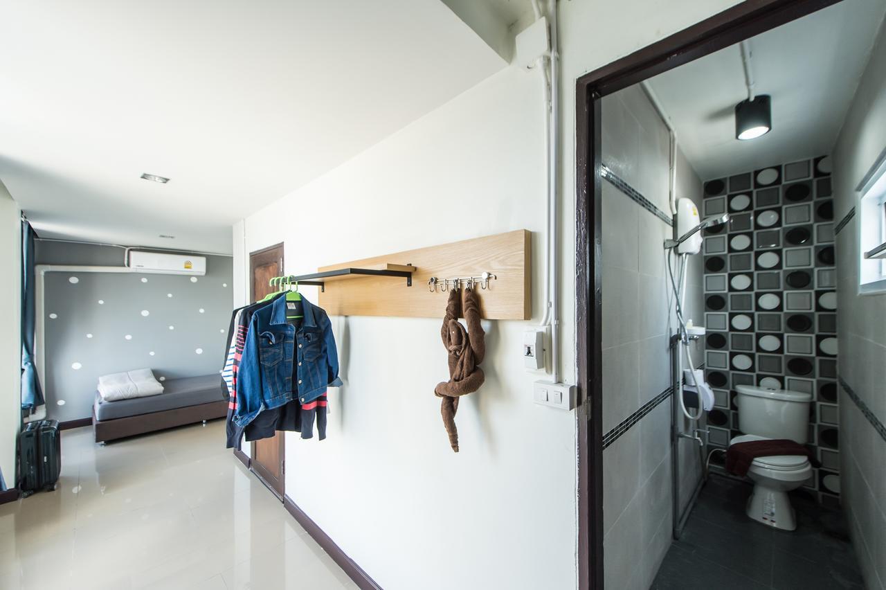 Full stop. Hostel Chiang Mai Esterno foto